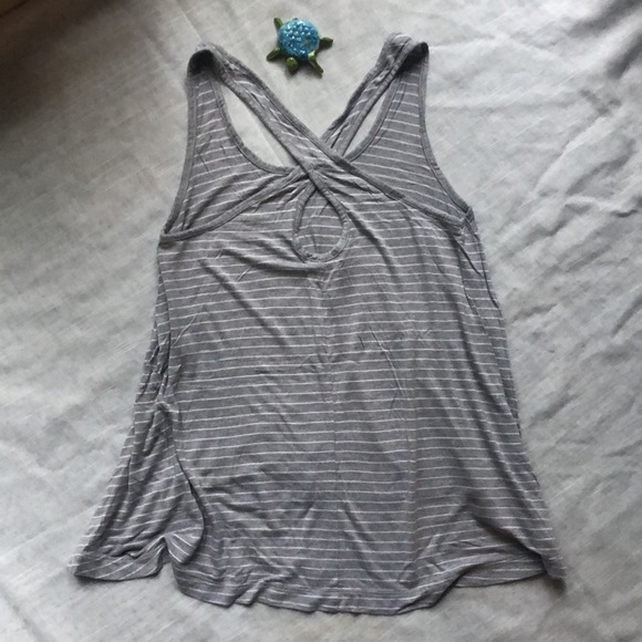 GAP Criss Cross Keyhole Back Striped HiLo Tank - Picture 5 of 8